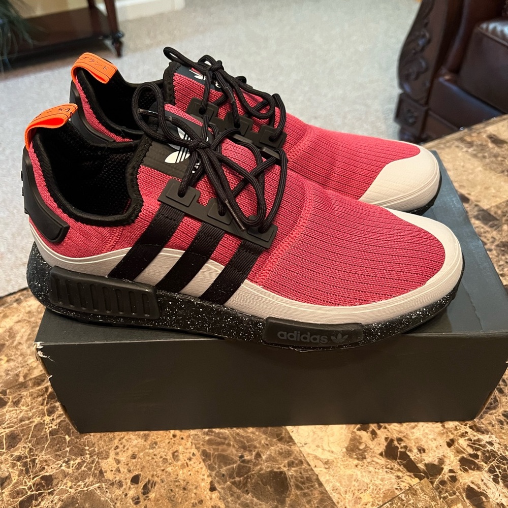 Adidas’s size 12 in excellent condition